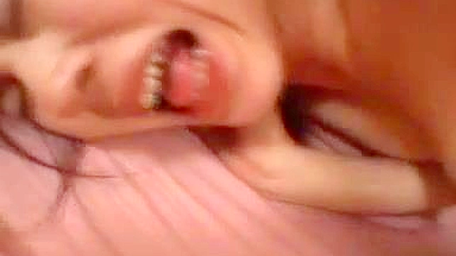Estudiante Sexy Recibe Creampie Asiático Desordenado Tras Anal Brutal