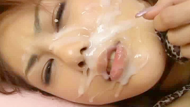 Anna Kaneshiro Disfruta Un Bukkake Asiático Kinky