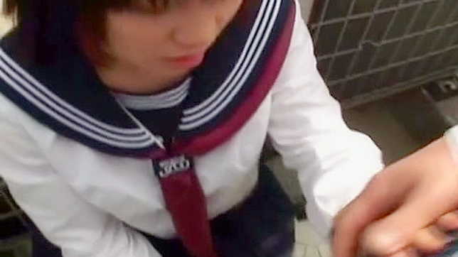 Dulce Teen 18+ Rino Sayaka Chupa Polla En Su Uniforme Bonito