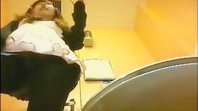 Chica Atractiva y Caliente con Culo Grande follando en Casa