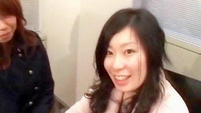 Chica Amateur Tímida Pierde Su Inocencia y Da Cachondeo Oral