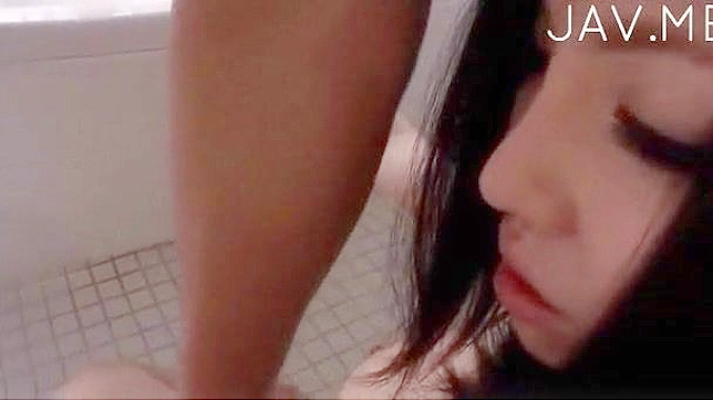 Ángel Japonesa Alegrona Con Piernas Largas Goza Penetración Profunda