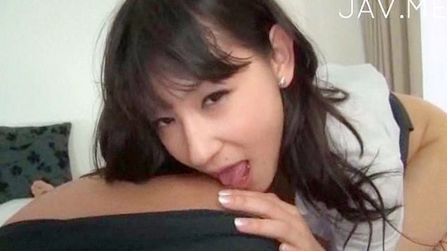 Lame Gulosamente Los Tetas Jugosas y Coño Mojado de su Novia
