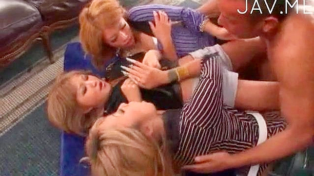 Orgía Sucia Entre Calientes Con Un Pene Enorme