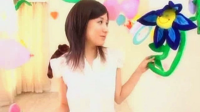 Tiene Sexo Oral Profundo Con Un Gran Pene Que Llena Su Boca