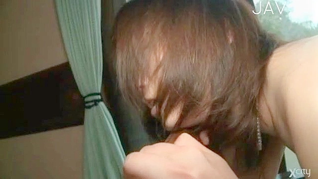 Degustando La Dulce Conchita Peluda De Belleza Amateur