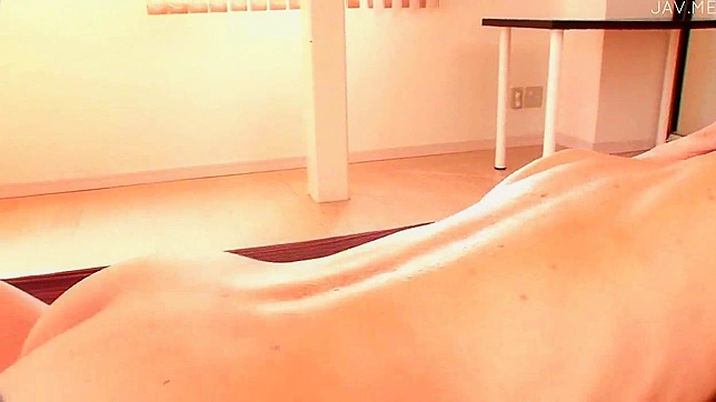 Amateur Asia Deliciosa Montando Un Pezón Salvaje Con Pasión