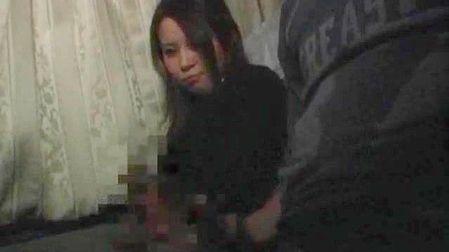 Japonesita Tímida Mamando Polla En El Transporte Público