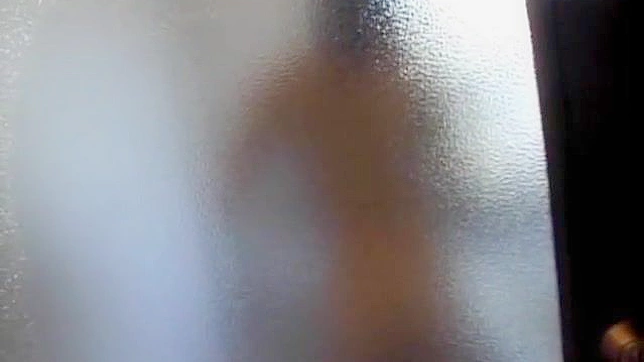 Ayako Amateur Disfruta follando en la ducha caliente