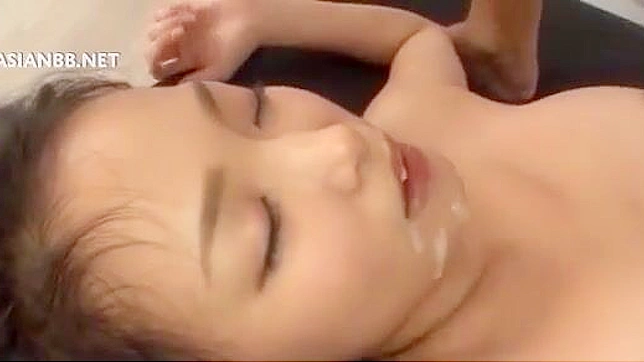 Vídeo de Folla Con Caliente Japonesita Ardiente