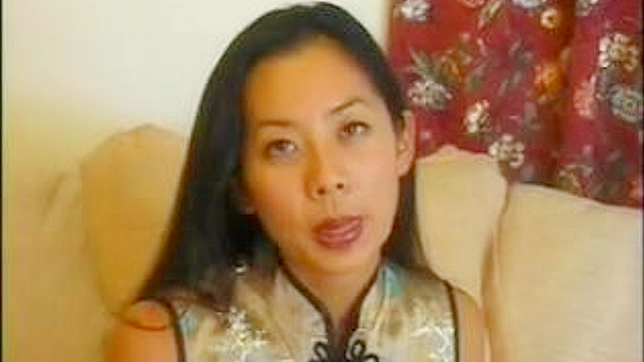 Leilani Wong Deslumbra Con Su Exótico Strip Tease