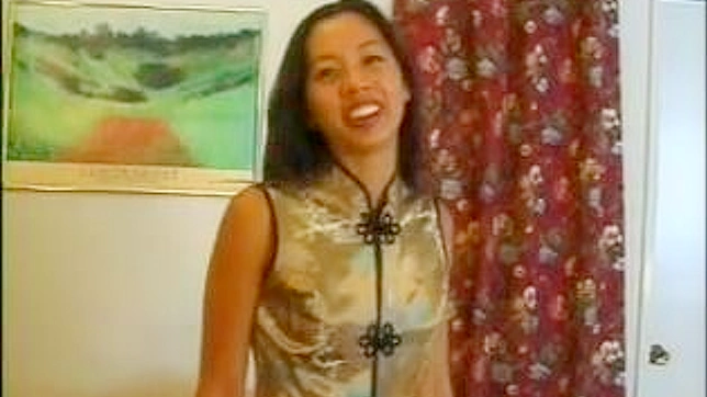 Leilani Wong Deslumbra Con Su Exótico Strip Tease