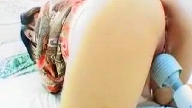 Kimono Clad Beauty Wild Fuck and Creamy Orgasm