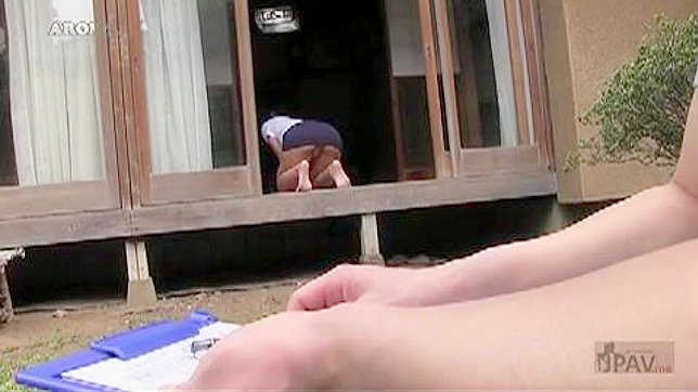 Sexy Cleaner Gets Lucky with Kinky Inspector Oral Skills