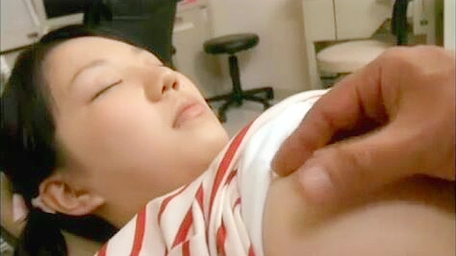 Unconscious Teen Virgin pussy creamed by Dentist under anesthesia