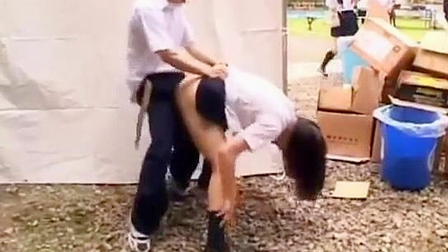 Sexy Nippon girl gets facial on village fair