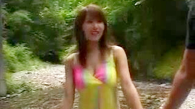 Sex in nature with a sexy Oriental girl and her new car
