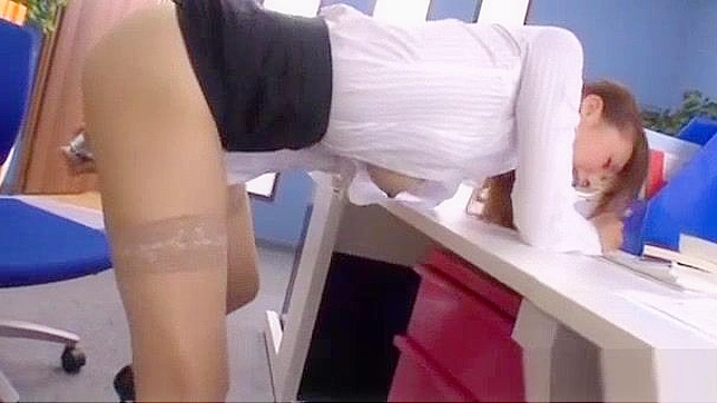 Naughty MILF Yui Ooba's Amateur Dildo Play in Stockings