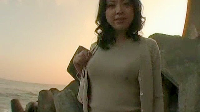 Wild Japanese Girl in Public JAV - Exotic Solo Female Scene