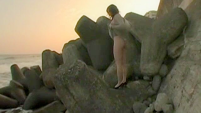 Wild Japanese Girl in Public JAV - Exotic Solo Female Scene