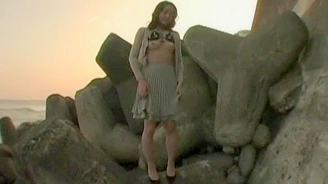 Wild Japanese Girl in Public JAV - Exotic Solo Female Scene