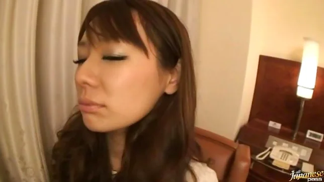 Shiina Asian doll is a working girl